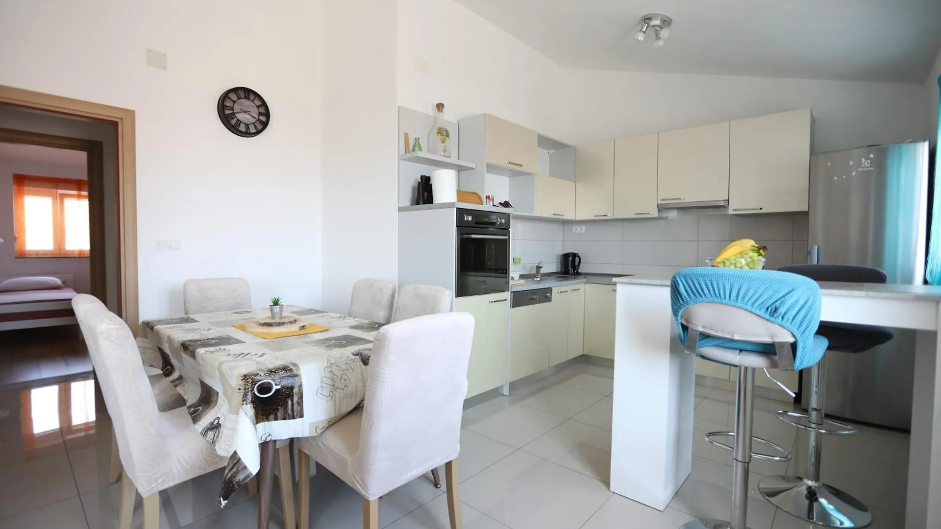 Surf & Joy - Croatia Vacation Rentals Seaview Apartment Okrug Gornji 0*,  Croatia