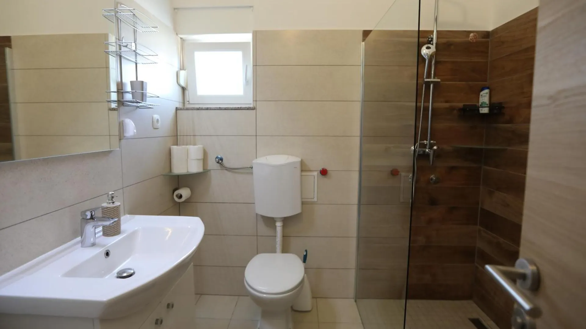 Surf & Joy - Croatia Vacation Rentals Seaview Apartment Okrug Gornji
