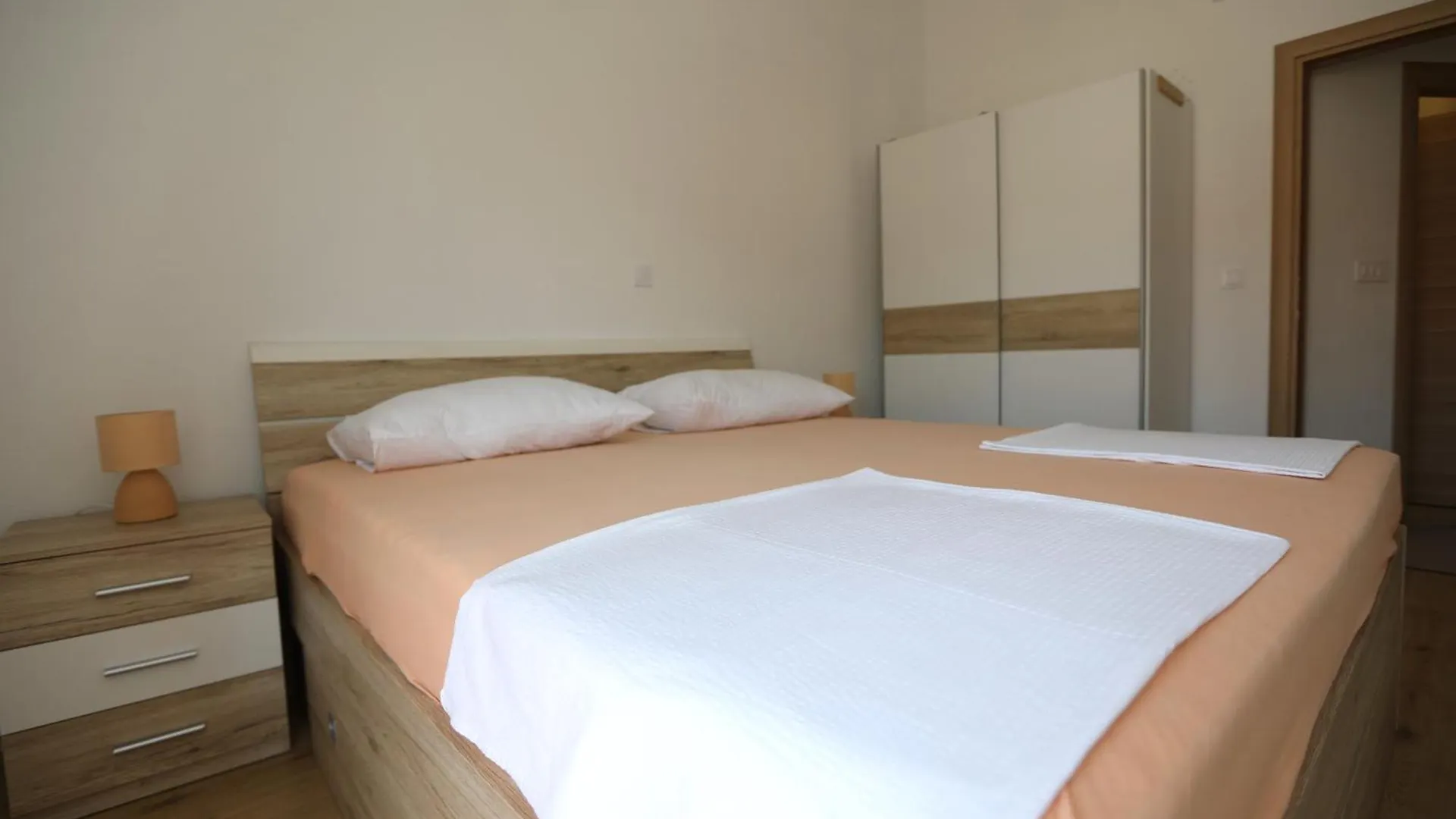 Surf & Joy - Croatia Vacation Rentals Seaview Apartment Okrug Gornji