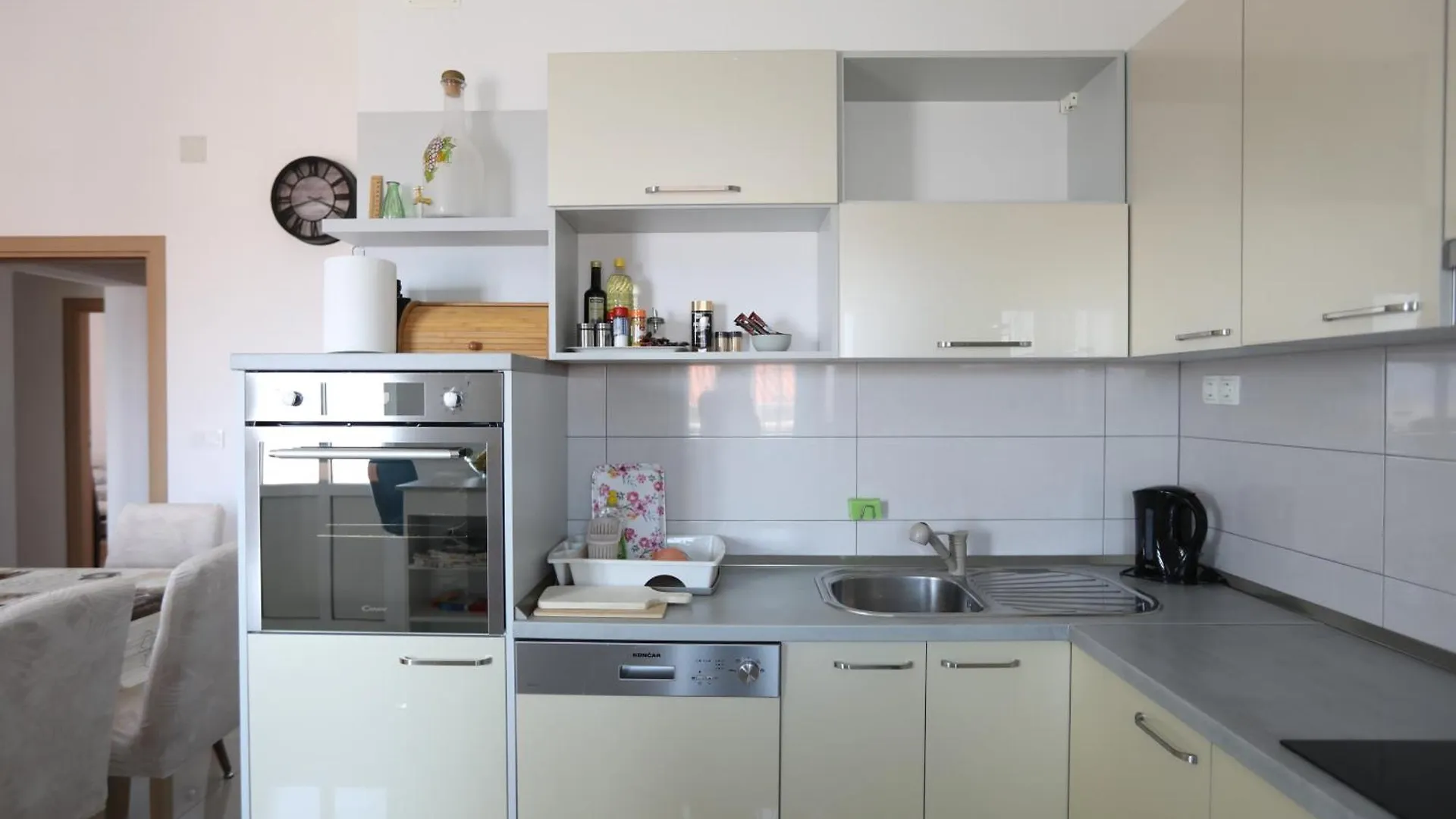 Surf & Joy - Croatia Vacation Rentals Seaview Apartment Okrug Gornji
